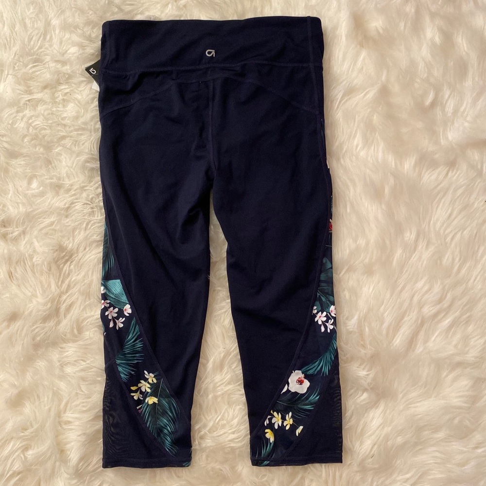 Gapfit eclipse capris - Picture 10 of 11